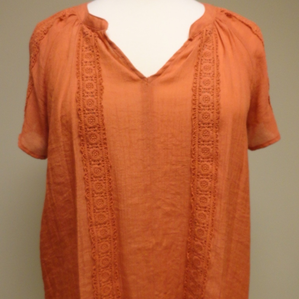 Dark Coral Tunic w lace detailing PXL